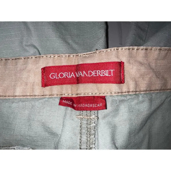 Gloria Vanderbilt 6P light olive green textured ribbon waist Bermuda short - Picture 6 of 7